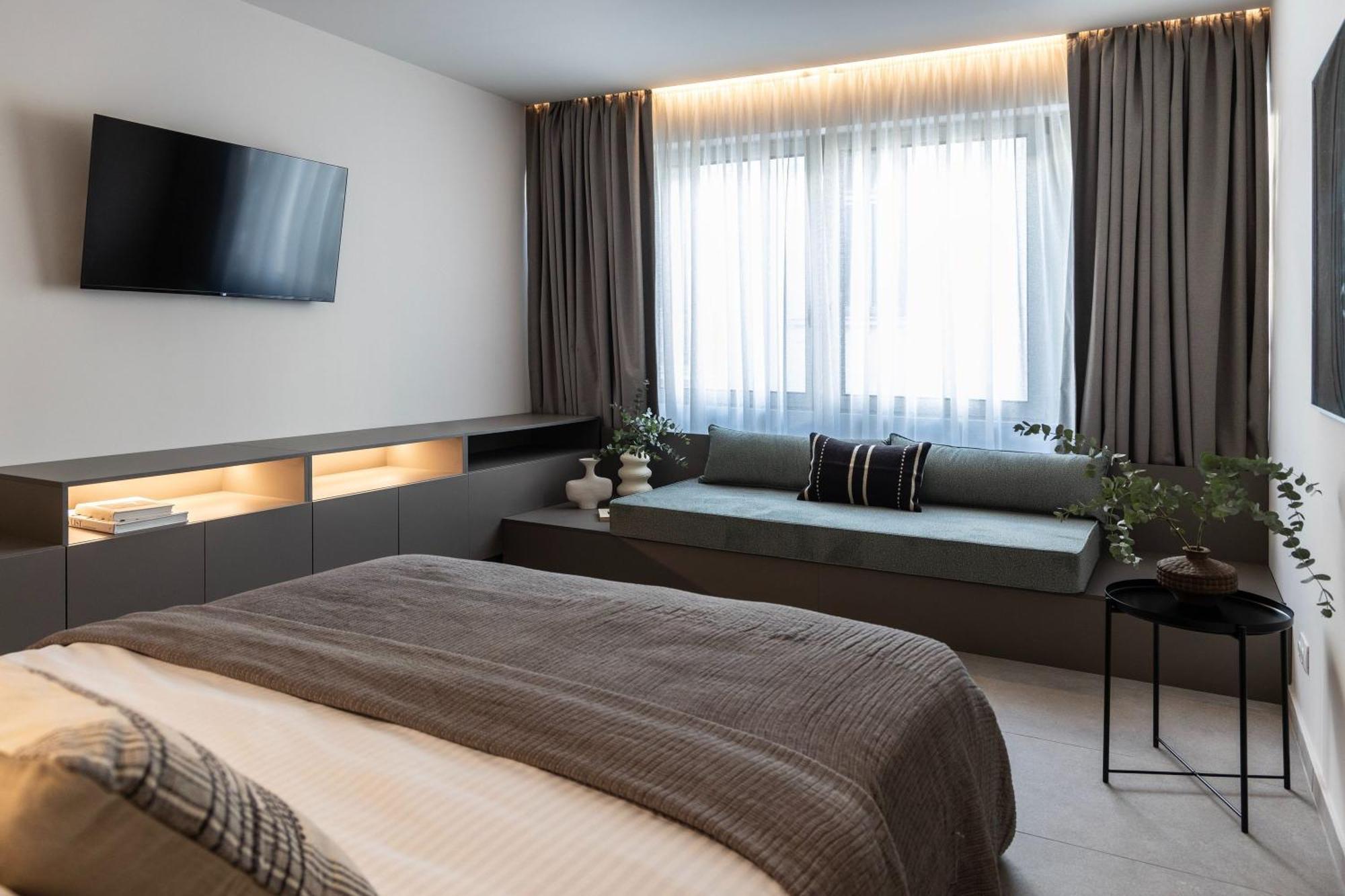 Celestial Athens Suites At Praxitelous Luaran gambar